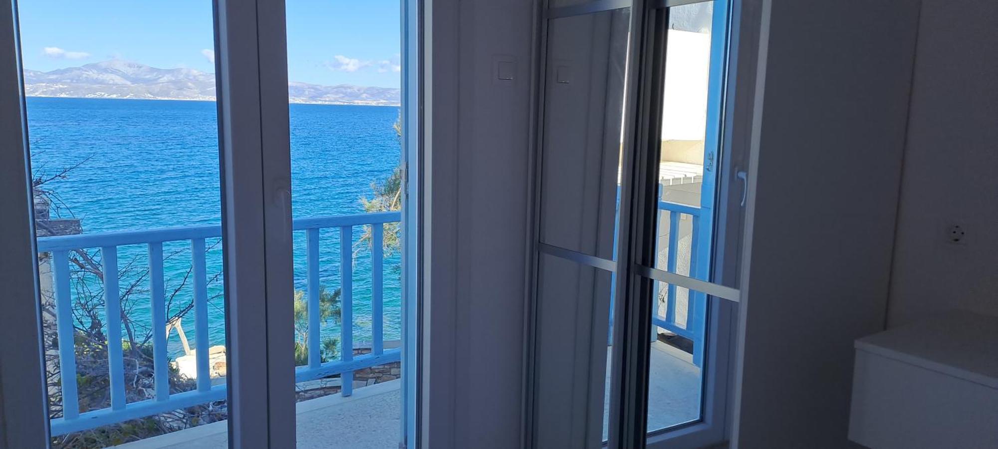 Dinas Inn Piso Livadi Exterior photo